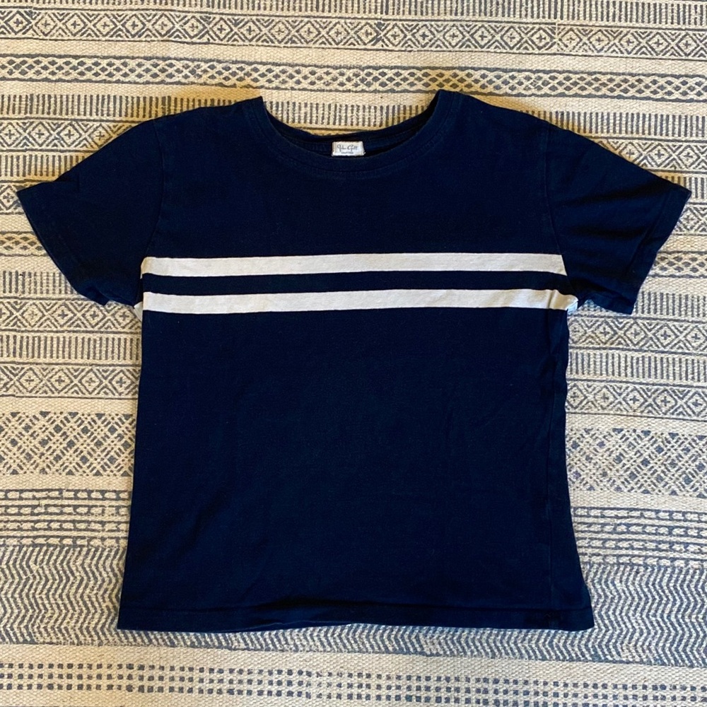 limited edition brandy melville tee!
